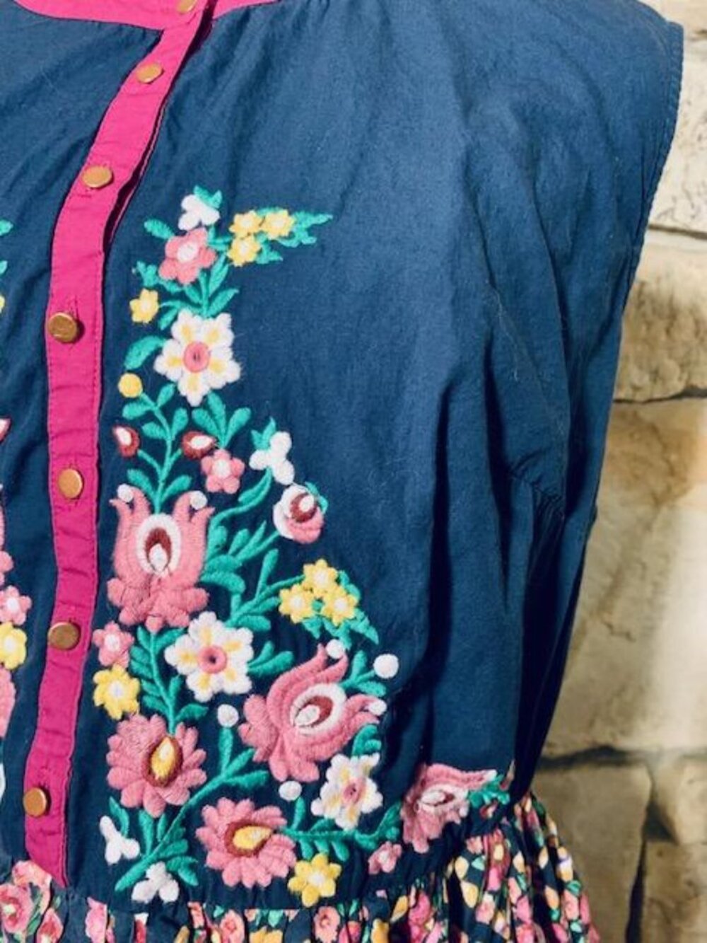 Modcloth Sleeveless 3X with Beautiful Embroidery and Print - Picture 3 of 10